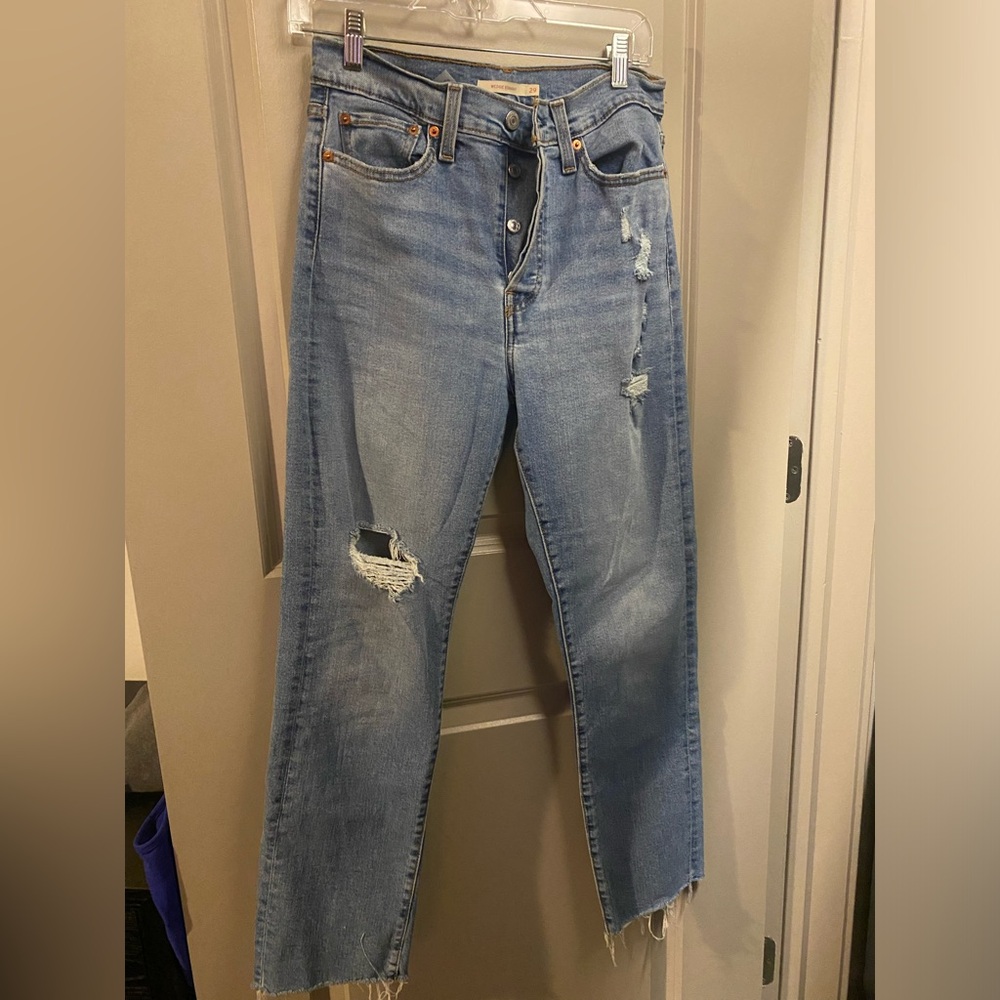 Distressed blue Jean wash from Levi’s